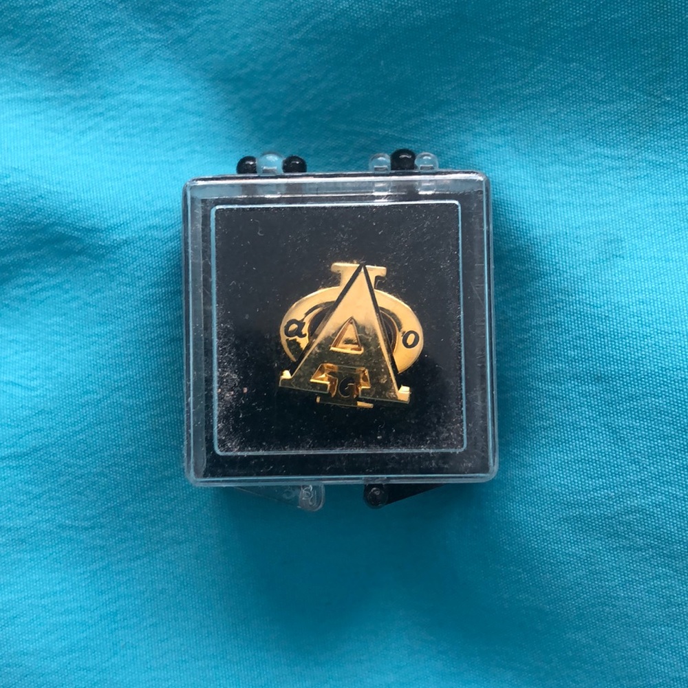 Alpha Phi Badge
